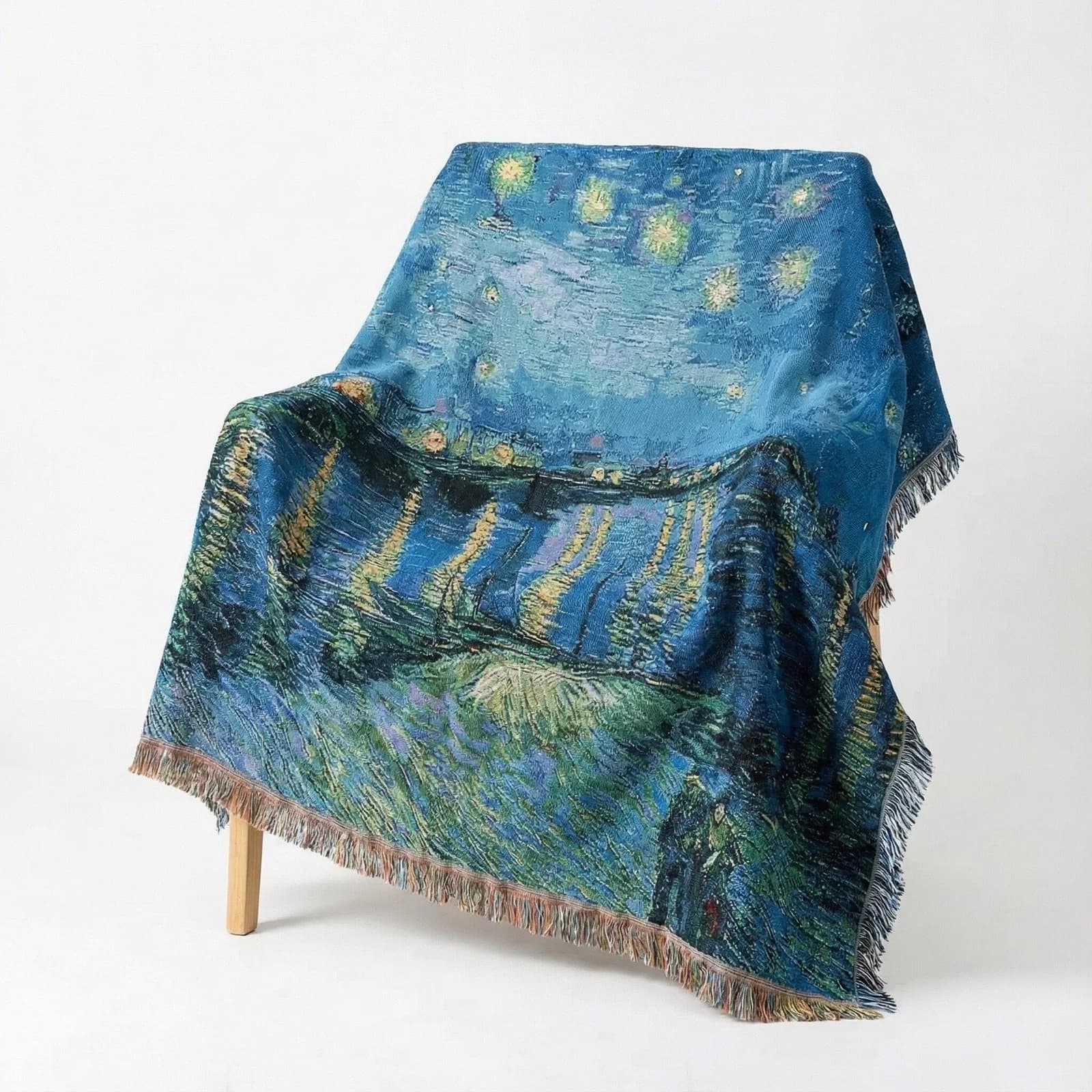 Umetniška preproga v slogu Van Gogha za dekoracijo sedežne garniture