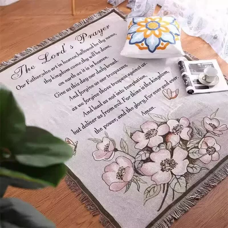Pletena preproga s nordijskim cvetličnim vzorcem